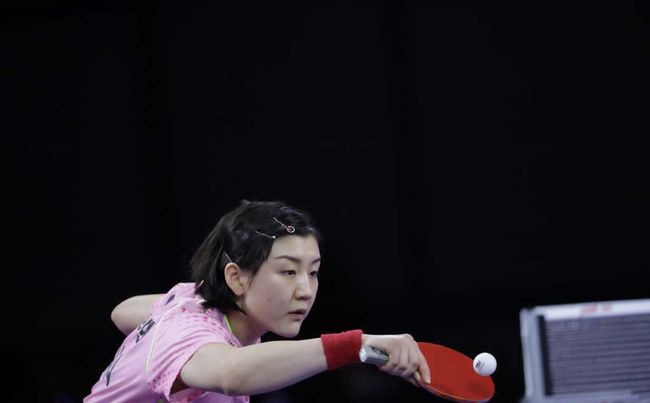 冲击对手的 冲击对手的