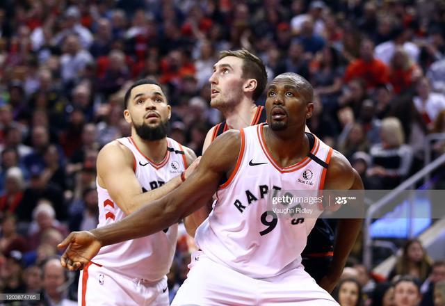 背后暗箱操 背后暗箱操